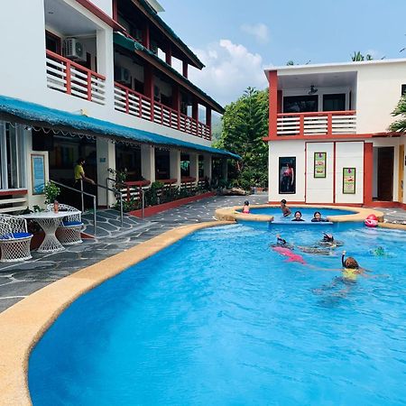 Badladz Staycation Condos Puerto Galera Zewnętrze zdjęcie