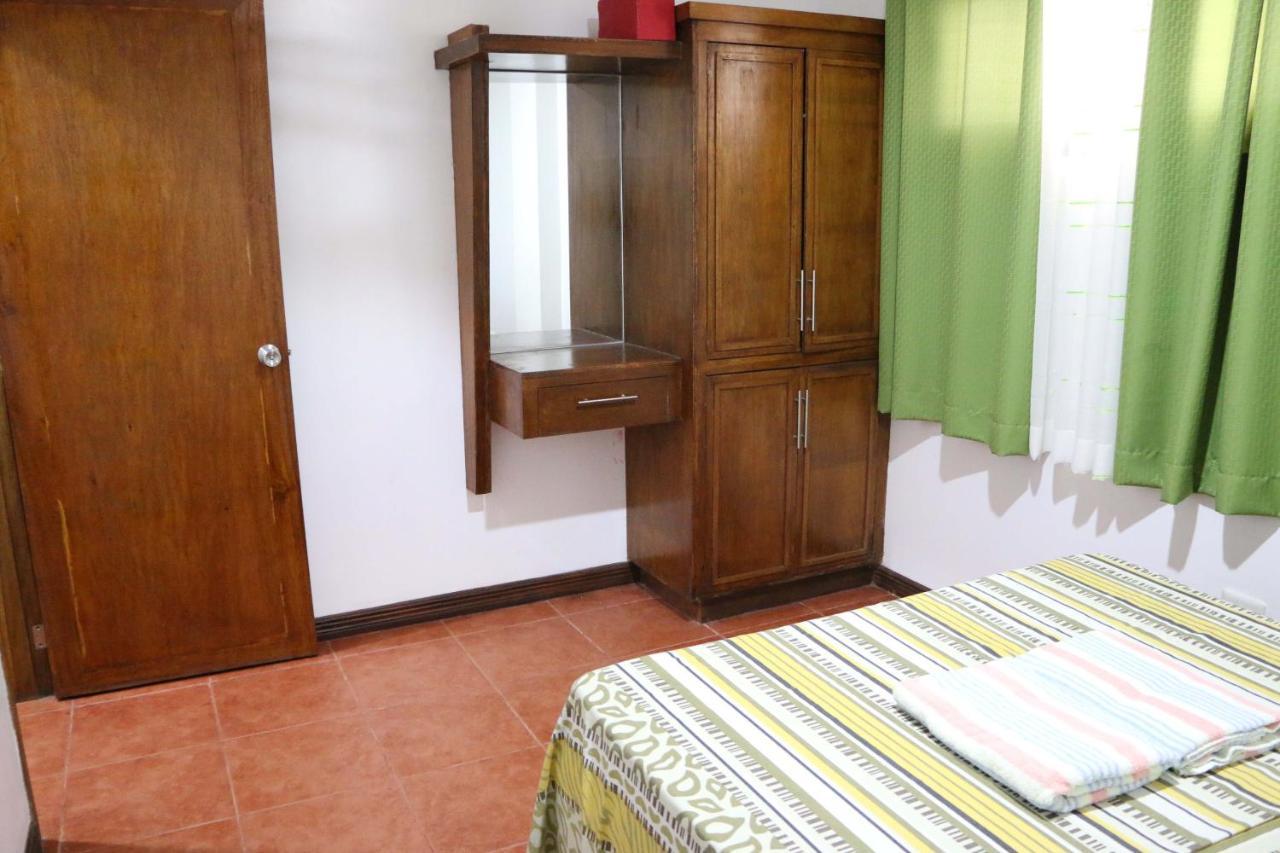 Badladz Staycation Condos Puerto Galera Zewnętrze zdjęcie