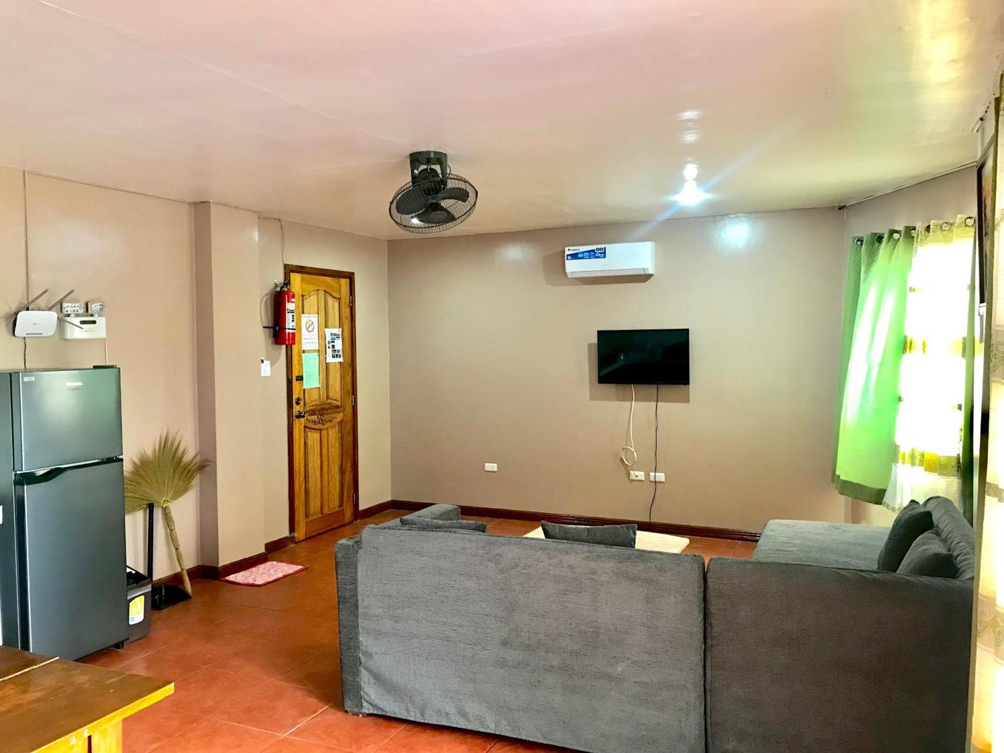 Badladz Staycation Condos Puerto Galera Zewnętrze zdjęcie