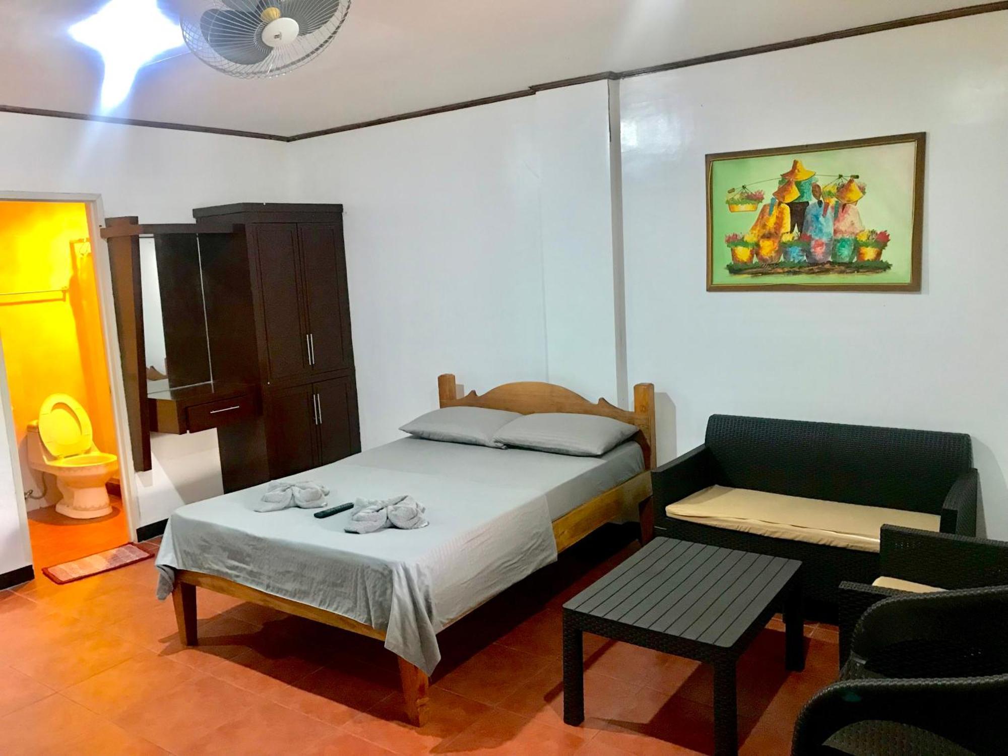 Badladz Staycation Condos Puerto Galera Zewnętrze zdjęcie