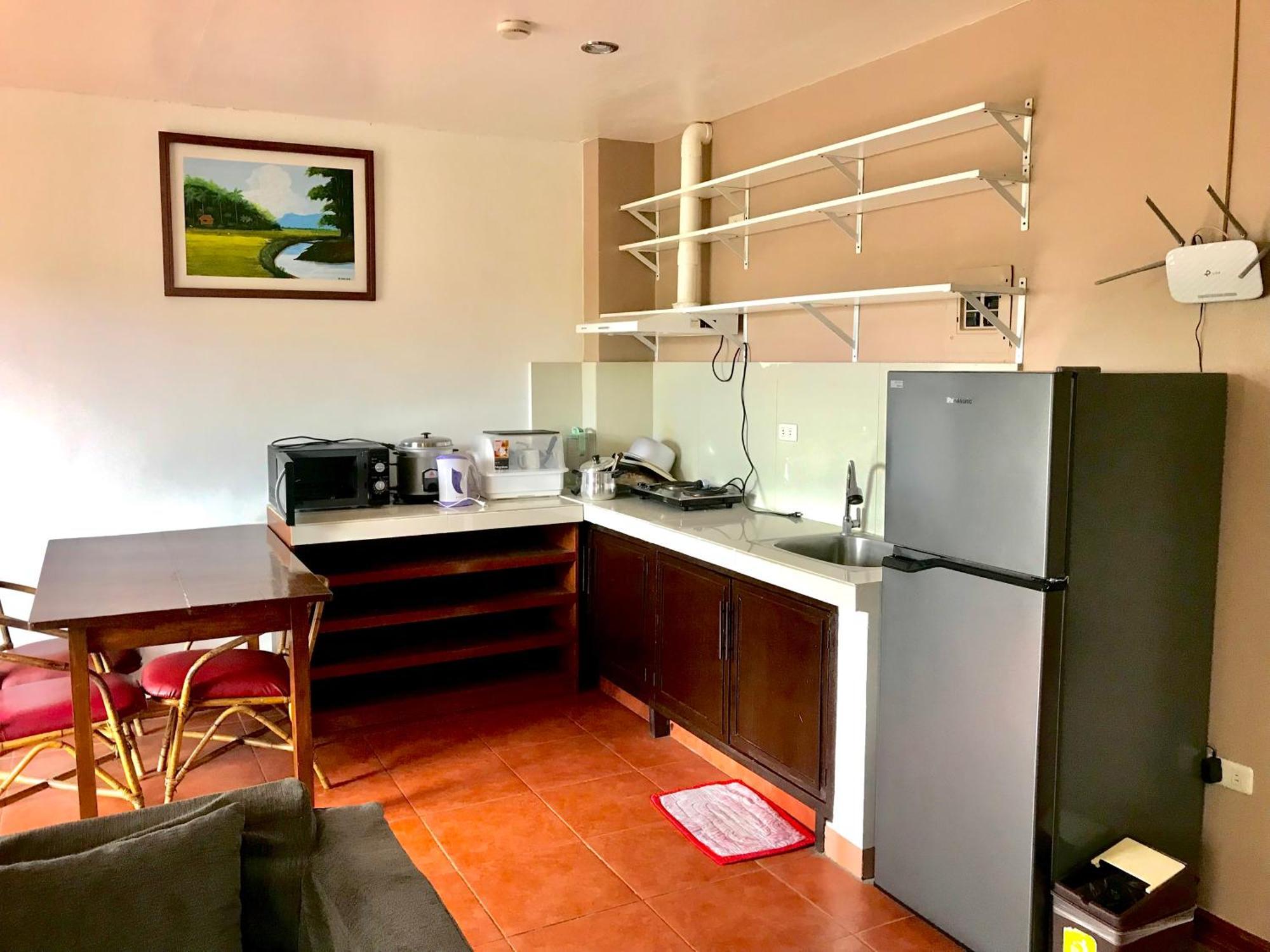 Badladz Staycation Condos Puerto Galera Zewnętrze zdjęcie