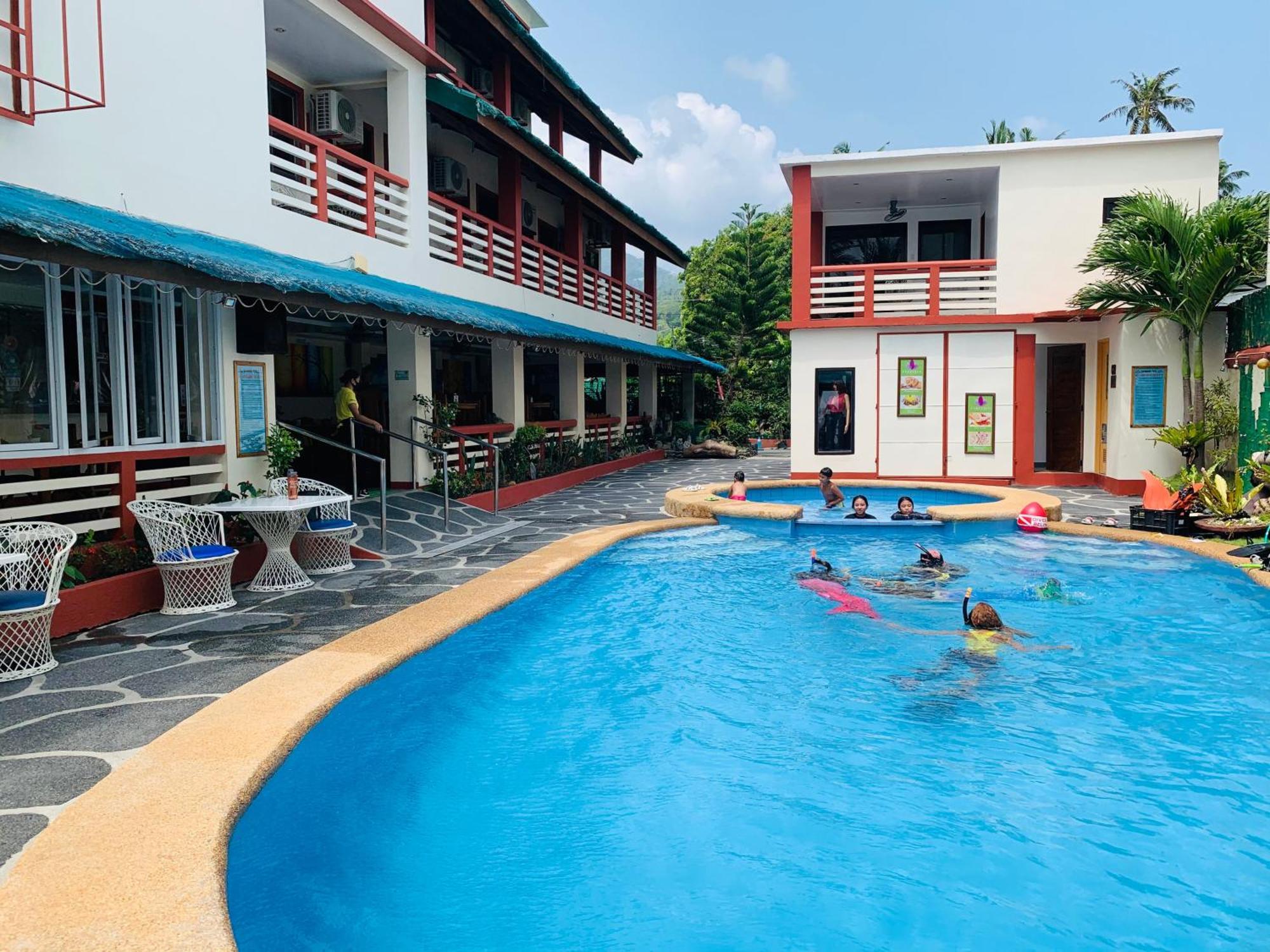 Badladz Staycation Condos Puerto Galera Zewnętrze zdjęcie