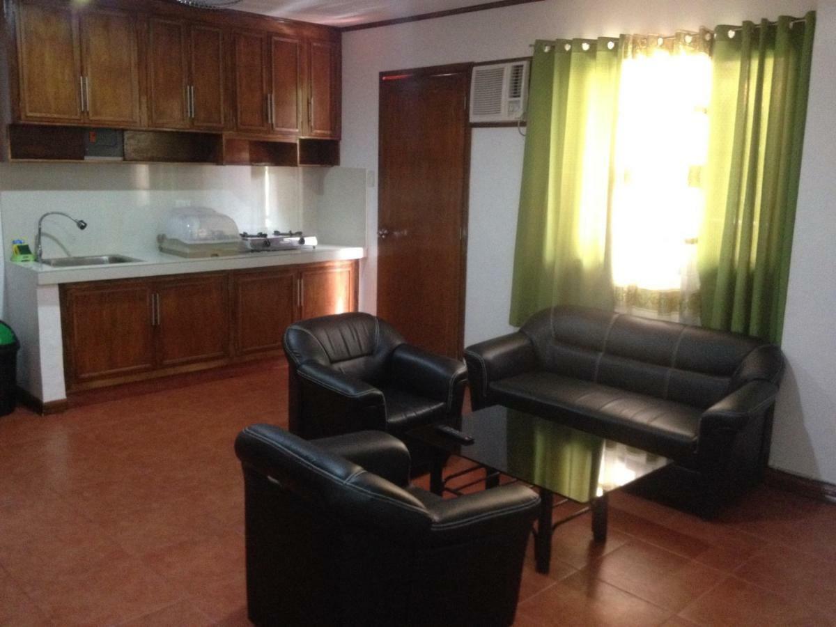 Badladz Staycation Condos Puerto Galera Zewnętrze zdjęcie