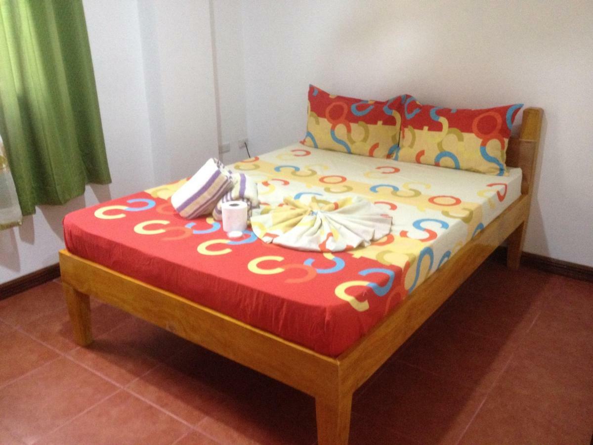 Badladz Staycation Condos Puerto Galera Zewnętrze zdjęcie